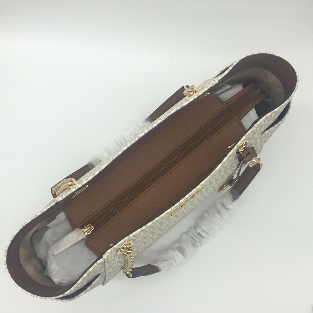 MICHAEL KORS LG CHAIN SHOULDER TOTE VANILLA NWT - Picture 8 of 16